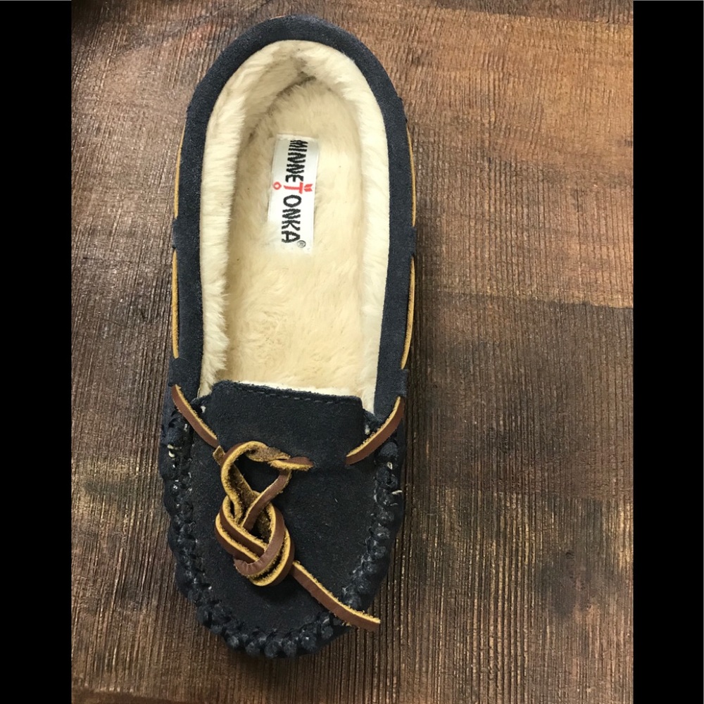 Minnetonka Women's Cally Faux Fur Slipper